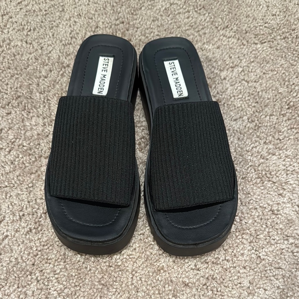 Steve Madden Black Ribbed Slide Sandals